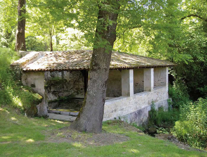 Lavoir du Touran, XVIIe siècle - Pellegrue Lavoir du Touran, XVIIe siècle - Pellegrue