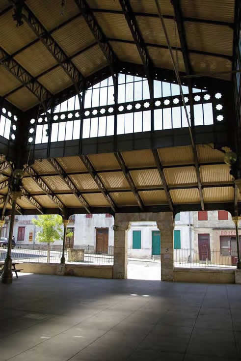 La halle de Pellegrue, Charpente Métallique La halle de Pellegrue, Charpente Métallique